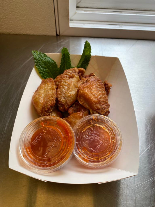 EIGHT THAI CHICKEN WINGS